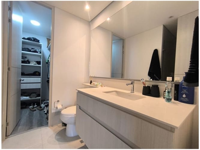 Apartamento en venta en El Poblado, Medellín · foto 20 de 24