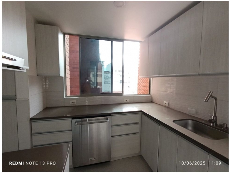 Apartamento en venta en Laureles, Medellín · foto 9 de 24