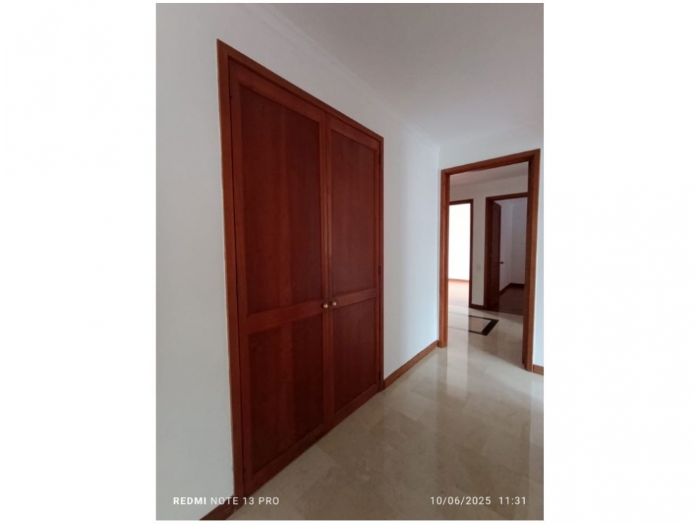 Apartamento en venta en Laureles, Medellín · foto 16 de 24