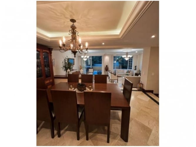 Casa de 4 alcobas en venta en Loma Del Escobero, Envigado, 382 m² · foto 3 de 24