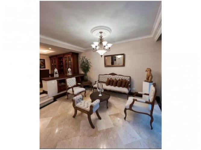 Casa de 4 alcobas en venta en Loma Del Escobero, Envigado, 382 m² · foto 4 de 24