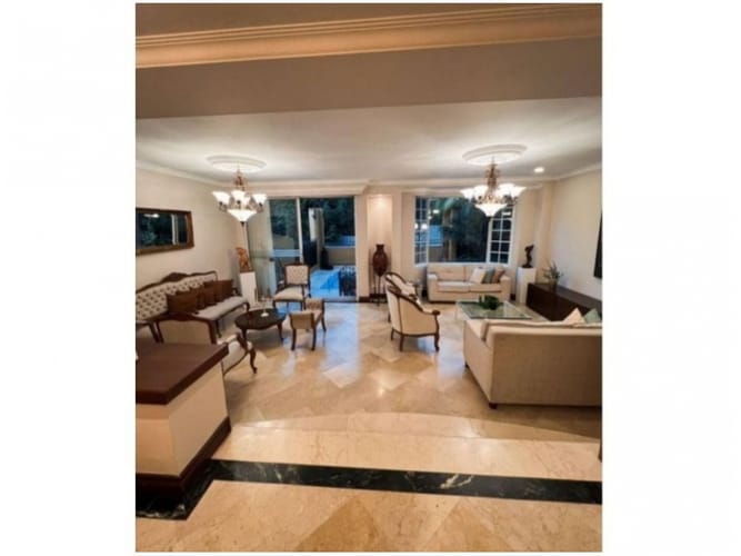 Casa de 4 alcobas en venta en Loma Del Escobero, Envigado, 382 m² · foto 12 de 24