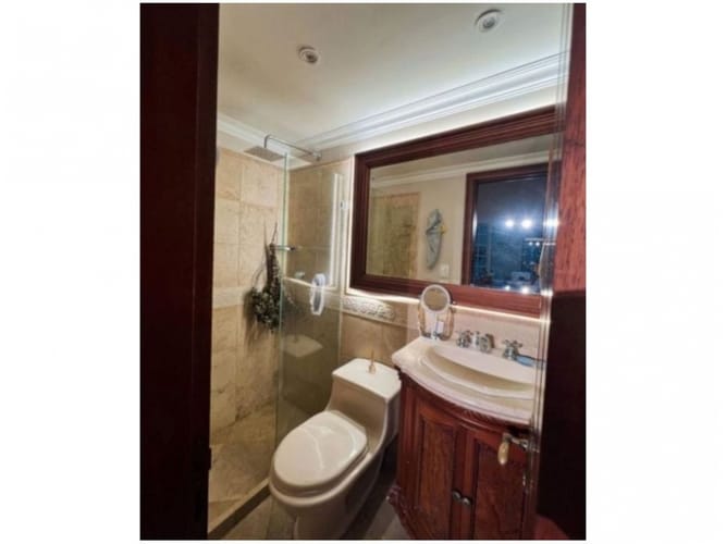 Casa de 4 alcobas en venta en Loma Del Escobero, Envigado, 382 m² · foto 17 de 24