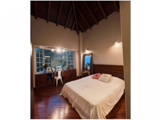 Casa de 4 alcobas en venta en Loma Del Escobero, Envigado, 382 m² · foto 19 de 24