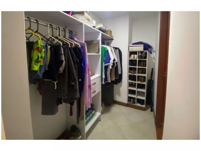Apartamento de 3 alcobas en venta en Los Balsos, Medellín, 189 m² · foto 9 de 22