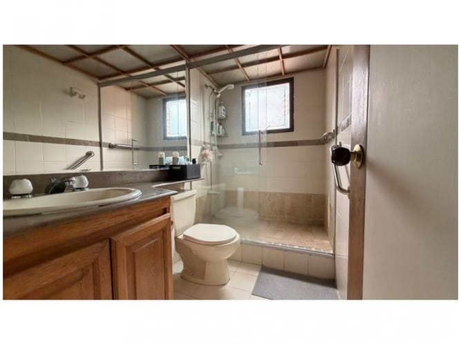 Apartamento de 3 alcobas en venta en La Florida, Medellín, 126 m² · foto 11 de 24