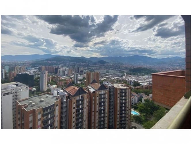 Apartamento de 3 alcobas en venta en Los Balsos, Medellín, 189 m² · foto 21 de 22