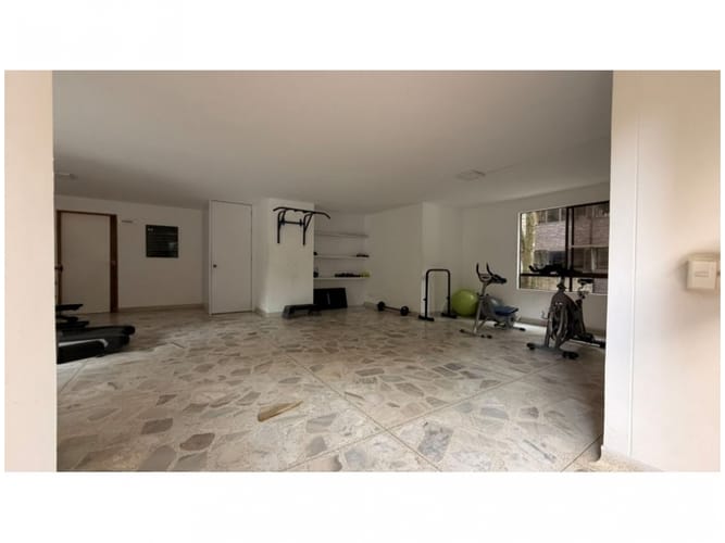 Apartamento de 3 alcobas en venta en La Florida, Medellín, 126 m² · foto 20 de 24