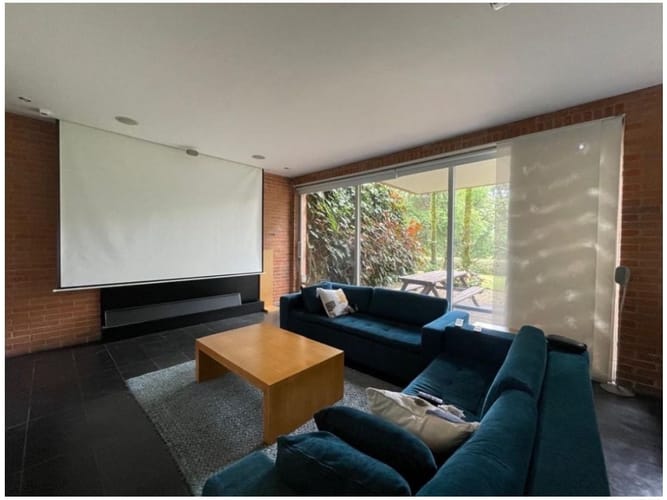 Casa de 4 alcobas en venta en El Poblado, Medellín, 413 m² · foto 8 de 24