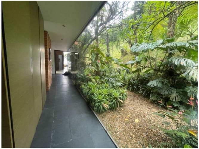 Casa de 4 alcobas en venta en El Poblado, Medellín, 413 m² · foto 13 de 24