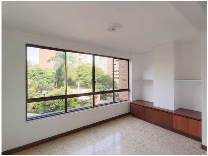 Apartamento de 3 alcobas en venta en El Poblado, Medellín, 138 m² · foto 3 de 21