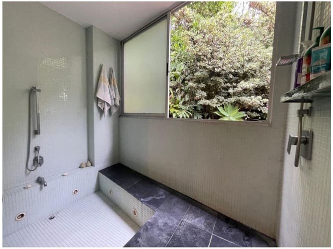 Casa de 4 alcobas en venta en El Poblado, Medellín, 413 m² · foto 19 de 24