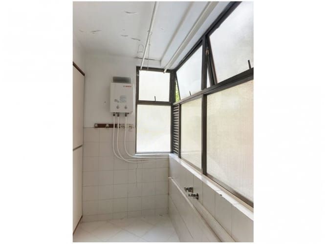 Apartamento de 3 alcobas en venta en El Poblado, Medellín, 138 m² · foto 17 de 21
