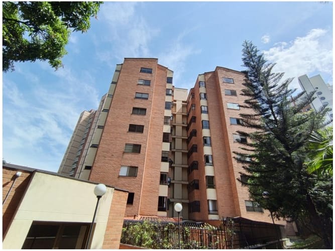 Apartamento de 3 alcobas en venta en El Poblado, Medellín, 138 m² · foto 20 de 21