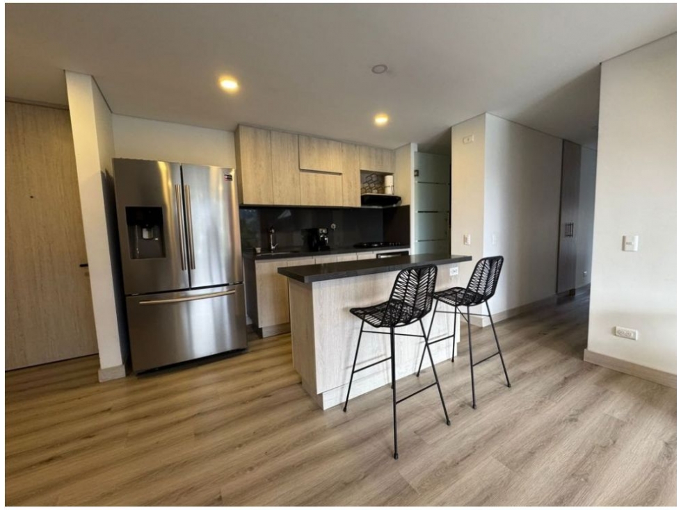 Apartamento en venta en Loma De Las Brujas, Envigado · foto 2 de 18