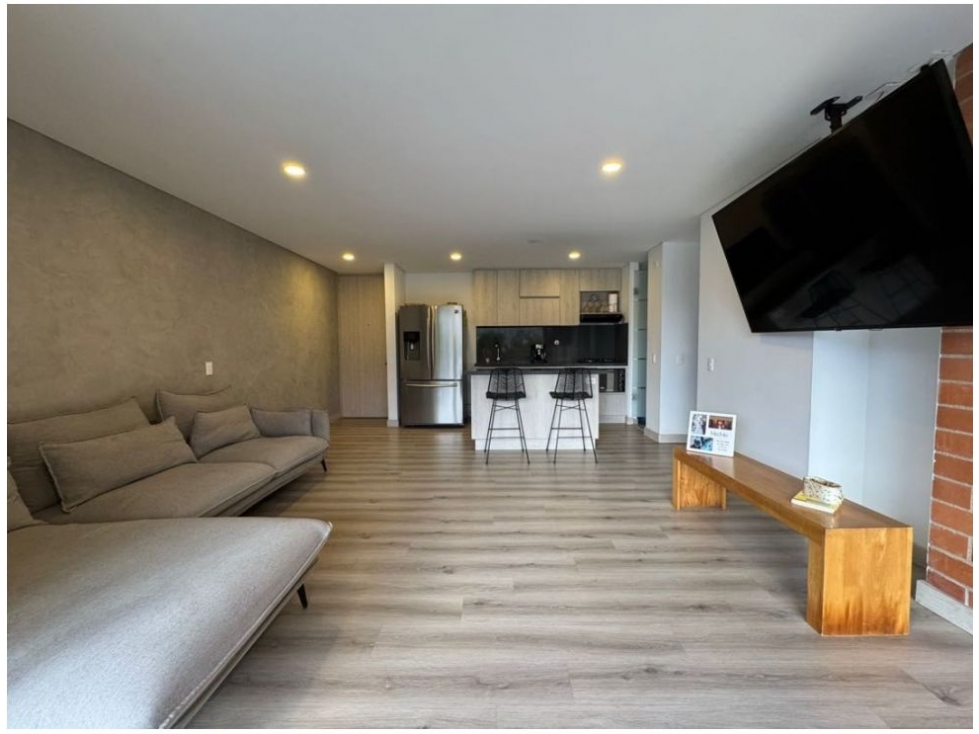 Apartamento en venta en Loma De Las Brujas, Envigado · foto 3 de 18