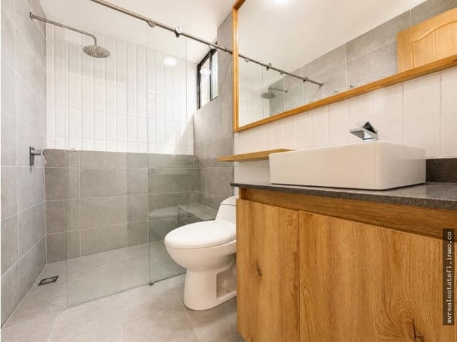 Apartamento de 3 alcobas en venta en El Poblado, Medellín, 140 m² · foto 5 de 11