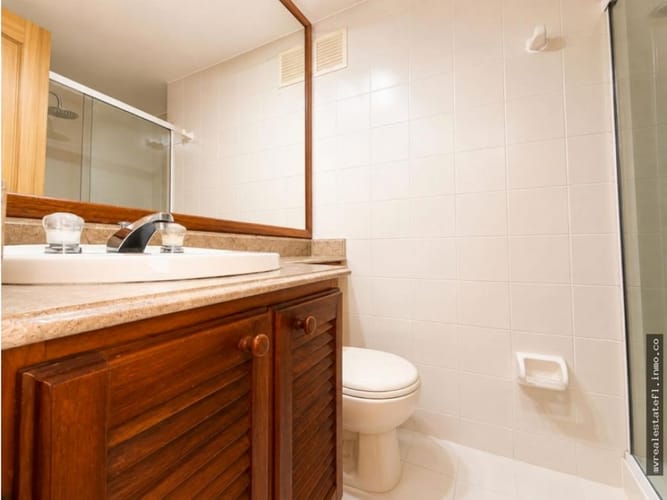 Apartamento de 3 alcobas en venta en El Poblado, Medellín, 140 m² · foto 10 de 11