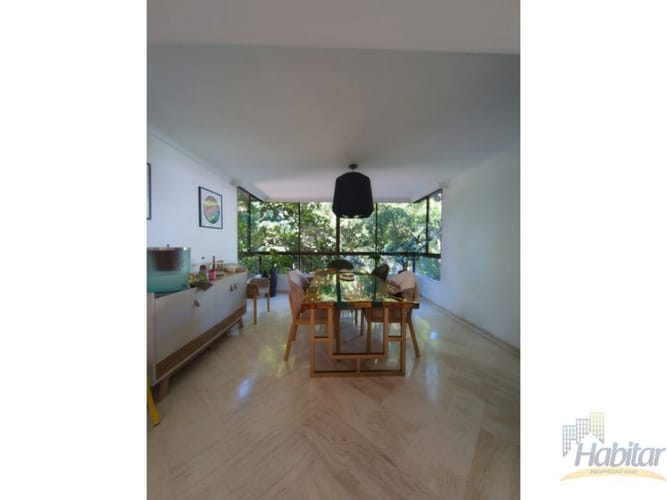 Apartamento de 4 alcobas en venta en Los Balsos, Medellín, 260 m² · foto 2 de 16