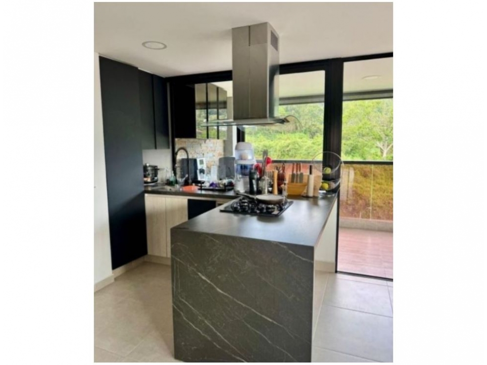 Apartamento en venta en Loma De Las Brujas, Envigado · foto 4 de 11