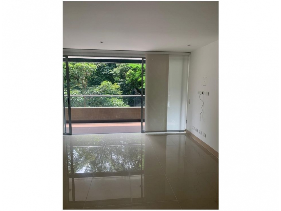 Apartamento en venta en El Poblado, Medellín · foto 3 de 14