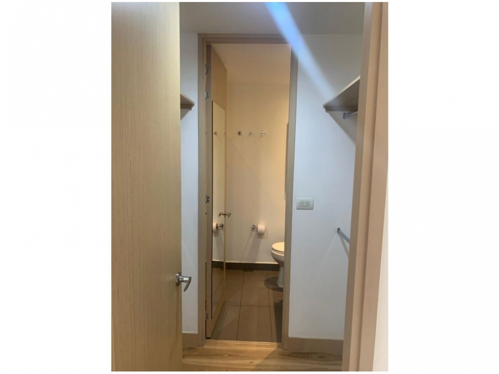 Apartamento en venta en El Poblado, Medellín · foto 8 de 14