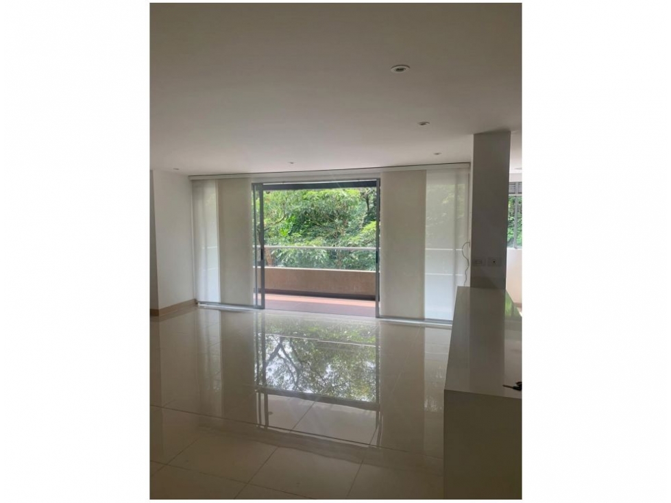 Apartamento en venta en El Poblado, Medellín · foto 10 de 14