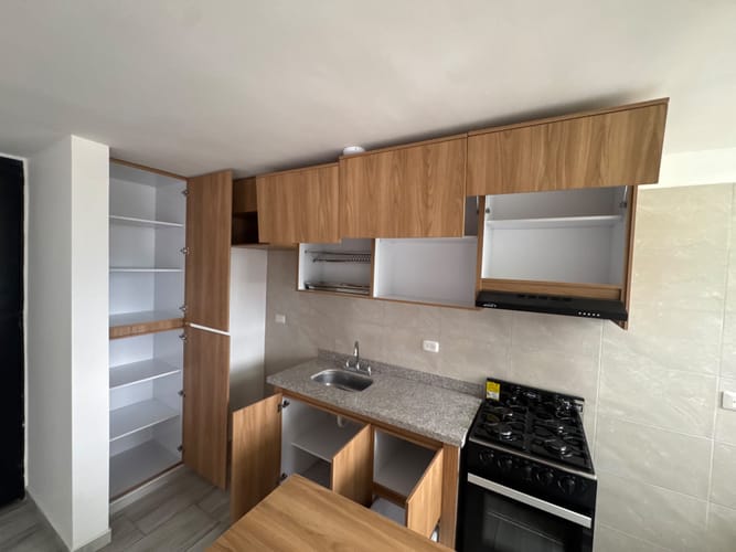Apartamento de 3 alcobas en venta en Picaleña Y Mirolindo, Ibagué, 61 m² · foto 2 de 19