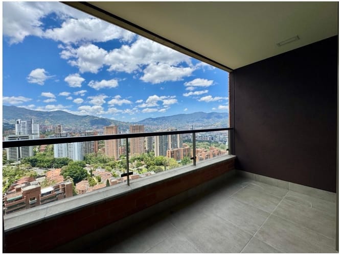 Apartaestudio en venta en Las Lomas No.2, Medellín, 64 m² · foto 1 de 24