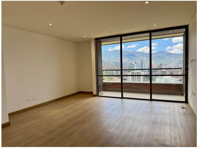Apartaestudio en venta en Las Lomas No.2, Medellín, 64 m² · foto 3 de 24