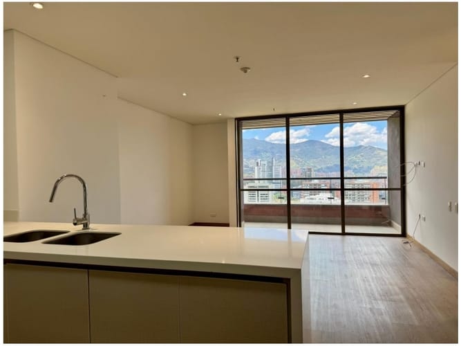 Apartaestudio en venta en Las Lomas No.2, Medellín, 64 m² · foto 6 de 24