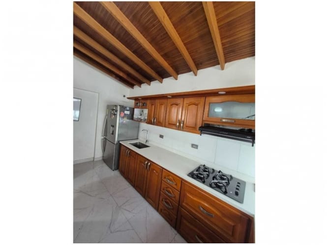 Casa de 6 alcobas en venta en Laureles, Medellín, 212 m² · foto 3 de 24