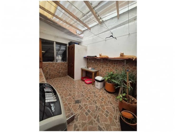 Casa de 6 alcobas en venta en Laureles, Medellín, 212 m² · foto 4 de 24