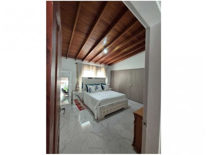 Casa de 6 alcobas en venta en Laureles, Medellín, 212 m² · foto 6 de 24