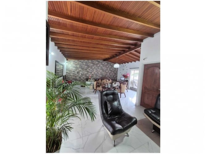 Casa de 6 alcobas en venta en Laureles, Medellín, 212 m² · foto 8 de 24