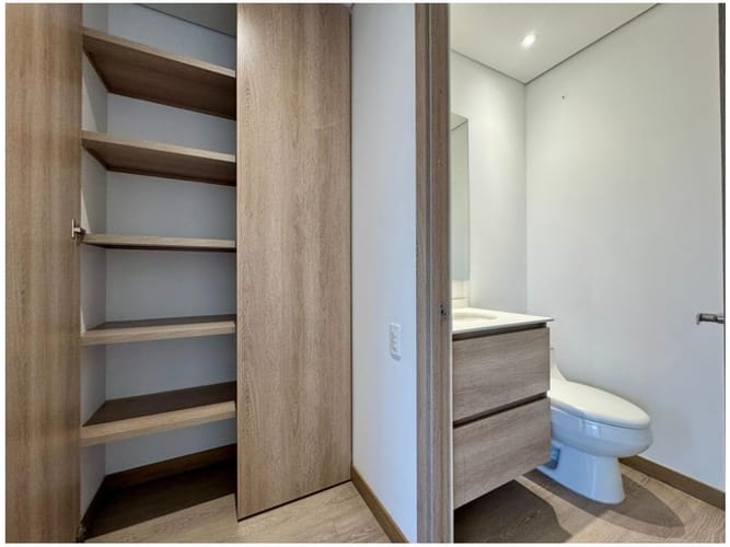 Apartaestudio en venta en Las Lomas No.2, Medellín, 64 m² · foto 21 de 24