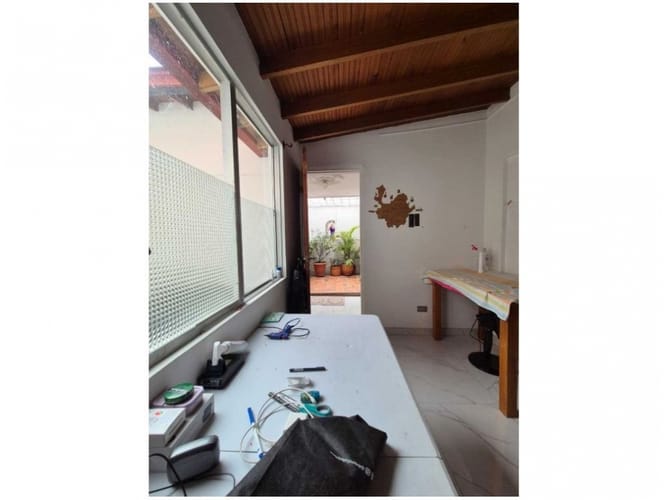 Casa de 6 alcobas en venta en Laureles, Medellín, 212 m² · foto 11 de 24