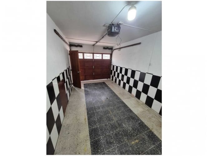 Casa de 6 alcobas en venta en Laureles, Medellín, 212 m² · foto 13 de 24