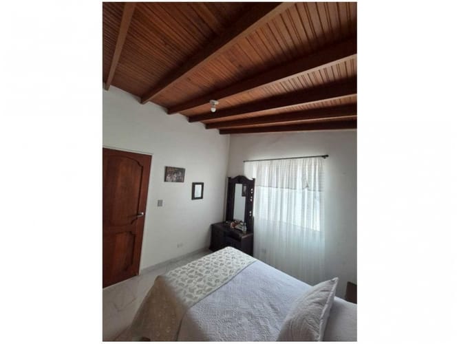Casa de 6 alcobas en venta en Laureles, Medellín, 212 m² · foto 15 de 24