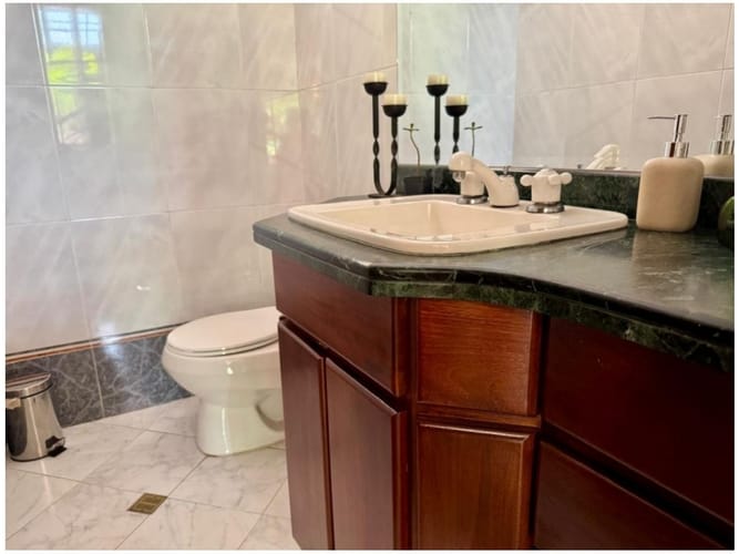 Casa de 4 alcobas en venta en Las Lomas No.2, Medellín, 281 m² · foto 13 de 24