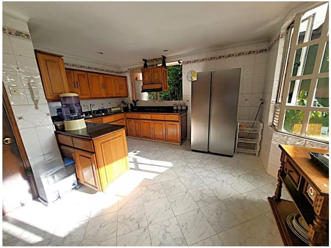 Casa de 4 alcobas en venta en Las Lomas No.2, Medellín, 281 m² · foto 17 de 24