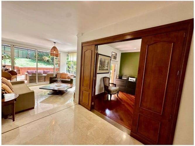 Casa de 4 alcobas en venta en Las Lomas No.2, Medellín, 281 m² · foto 18 de 24
