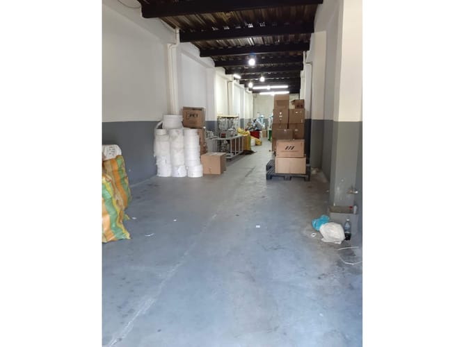 Bodega en venta en La Candelaria, Medellín, 720 m² · foto 4 de 16
