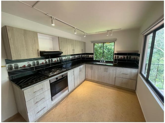 Casa de 4 alcobas en venta en Vereda La Doctora, Sabaneta, 60 m² · foto 3 de 23