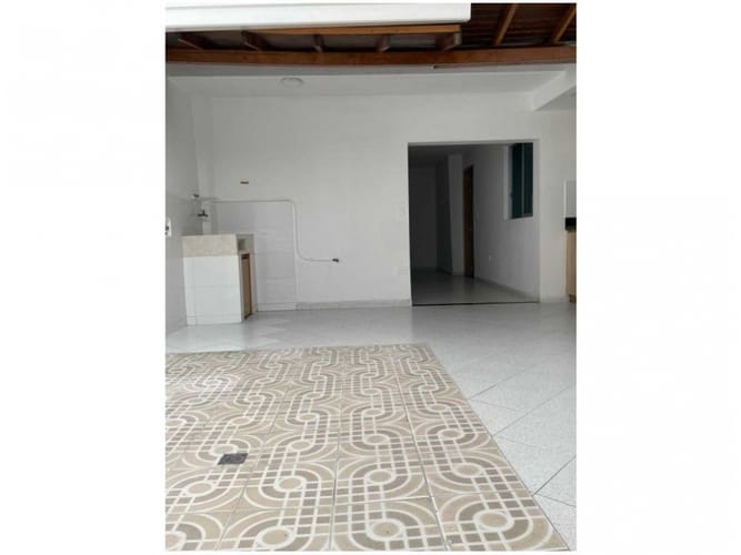 Casa de 4 alcobas en venta en La America, Medellín, 165 m² · foto 2 de 21
