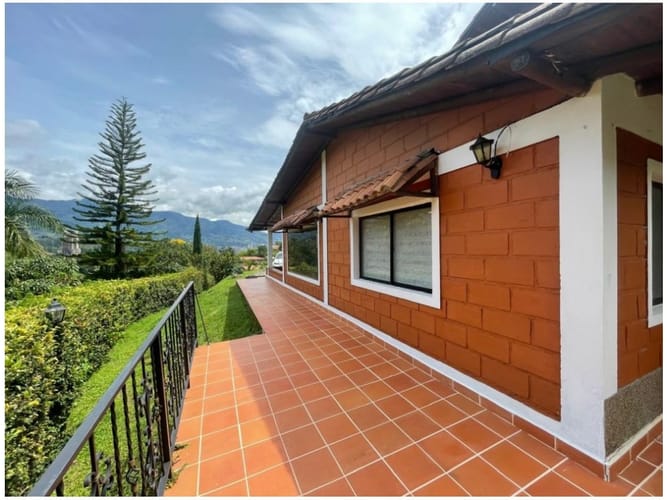 Casa de 4 alcobas en venta en Vereda La Doctora, Sabaneta, 60 m² · foto 6 de 23