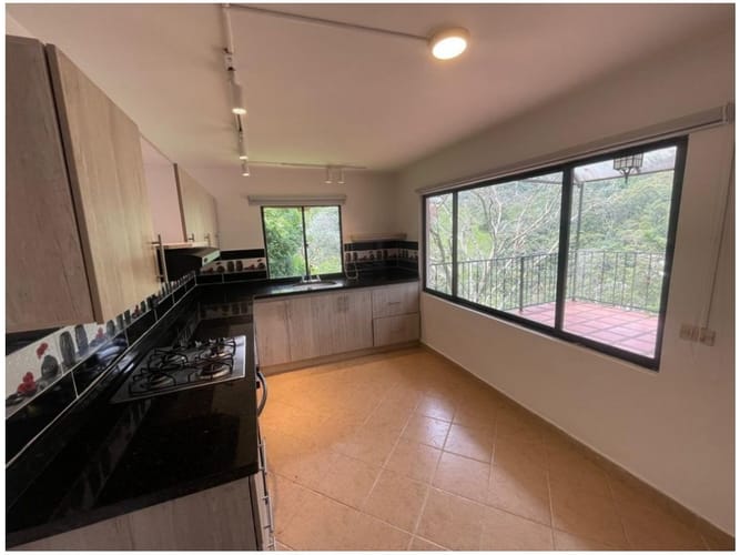 Casa de 4 alcobas en venta en Vereda La Doctora, Sabaneta, 60 m² · foto 7 de 23