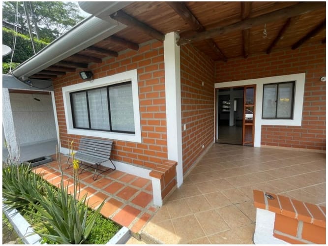 Casa de 4 alcobas en venta en Vereda La Doctora, Sabaneta, 60 m² · foto 8 de 23