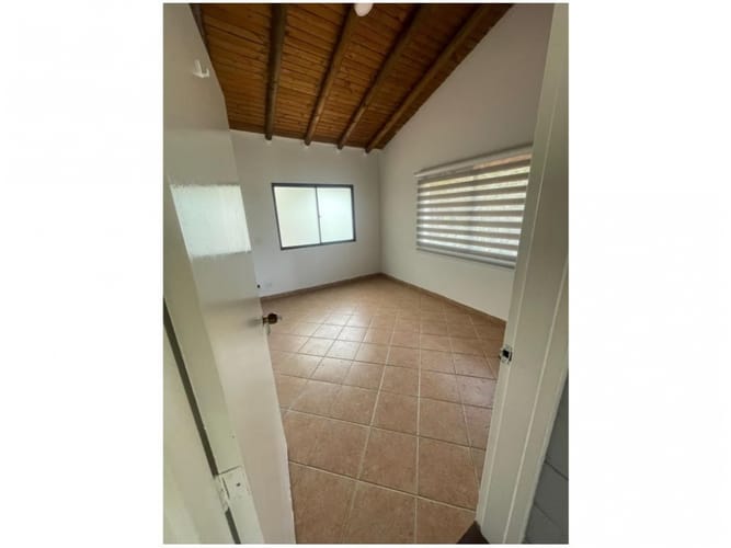 Casa de 4 alcobas en venta en Vereda La Doctora, Sabaneta, 60 m² · foto 9 de 23