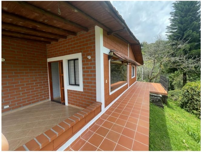 Casa de 4 alcobas en venta en Vereda La Doctora, Sabaneta, 60 m² · foto 11 de 23